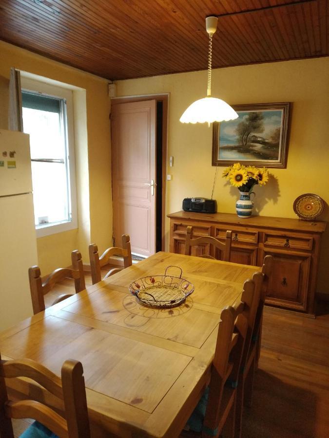 Maison Familiale Centenaire De Vigneron Montescot Eksteriør bilde