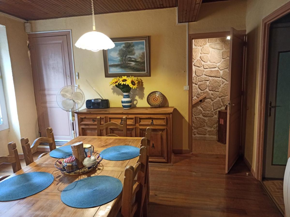 Maison Familiale Centenaire De Vigneron Montescot Eksteriør bilde