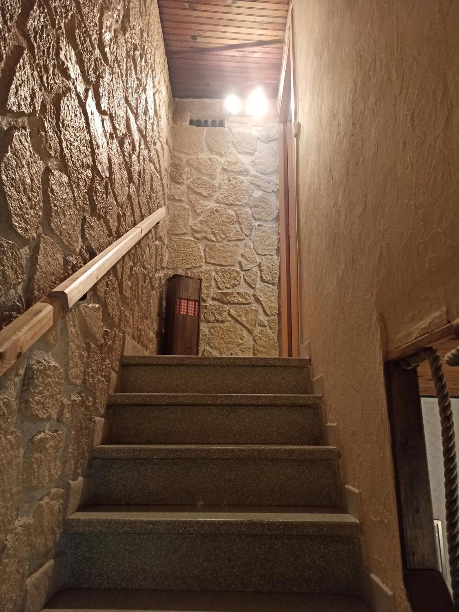 Maison Familiale Centenaire De Vigneron Montescot Eksteriør bilde